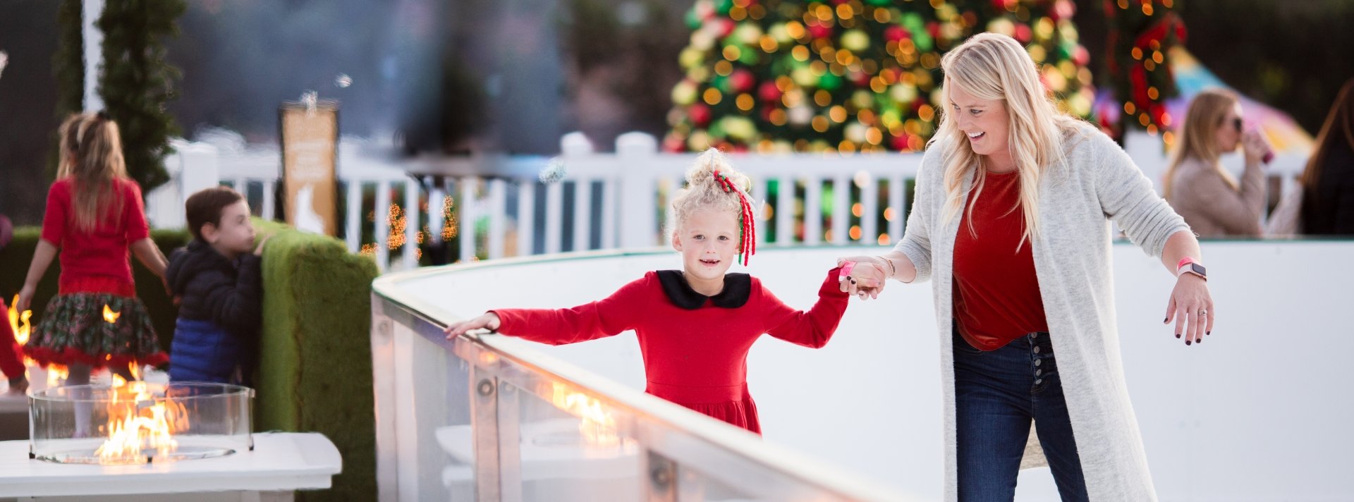mother daughter Glice skating