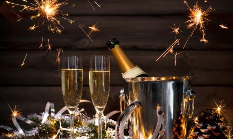 Champagne toast new years